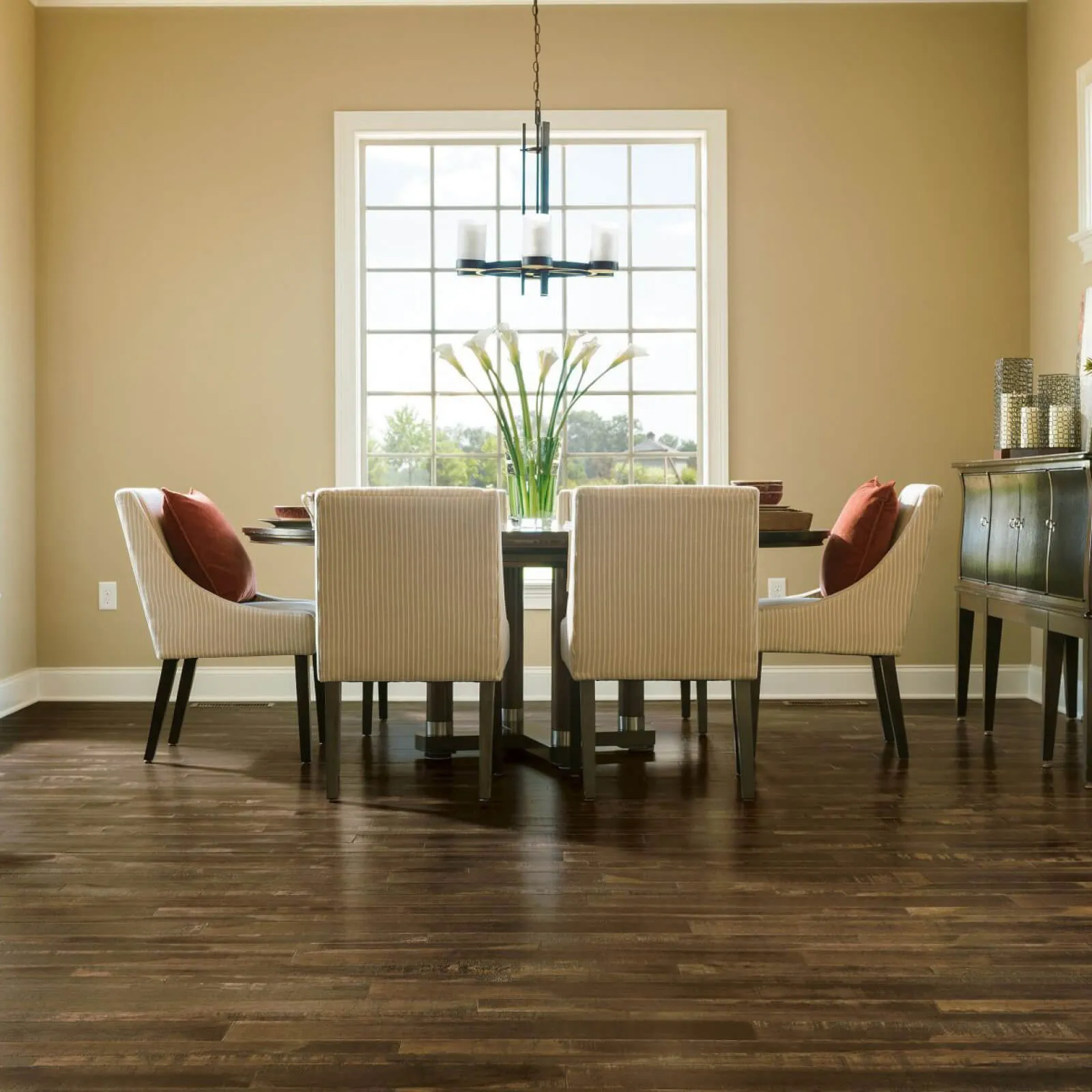 Dinning Room Hardwood Floor | Affordable Flooring Warehouse